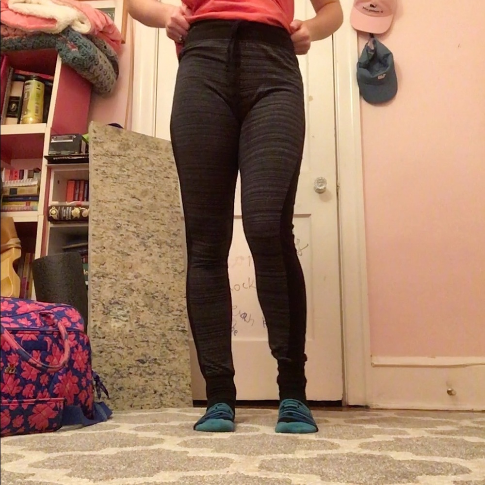 HIGH RISE YOGA PANTS